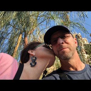 Meet your Posher, Leon